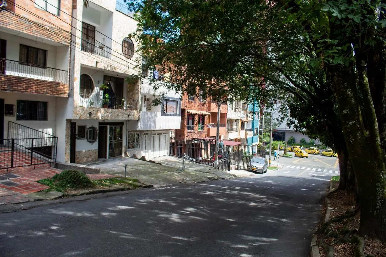 公寓 Casa Centro Comercial La Central - Wifi - Outside Parking 麦德林